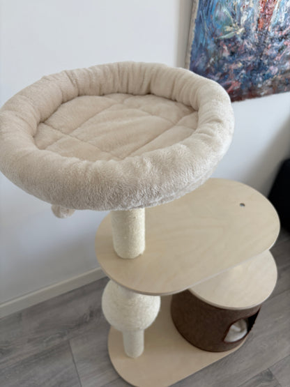 Culcus rotund si pufos pentru pisici, cu margini inalte si material moale – ansamblu IVORY HAVEN, Meraki Home.